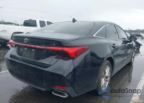 2021 Toyota Avalon Xle z USA, uszkodzony, nr VIN 4T1AZ1FB8MU059364